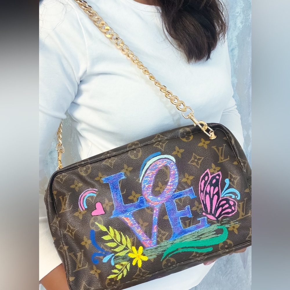 Louis Vuitton Monogram hand-painted crossbody 💙💐 - Picture 5 of 14